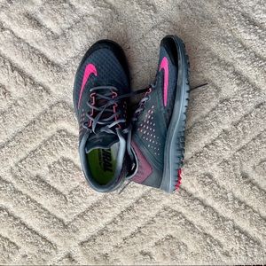 Nike Tennis Shoes (Never worn)